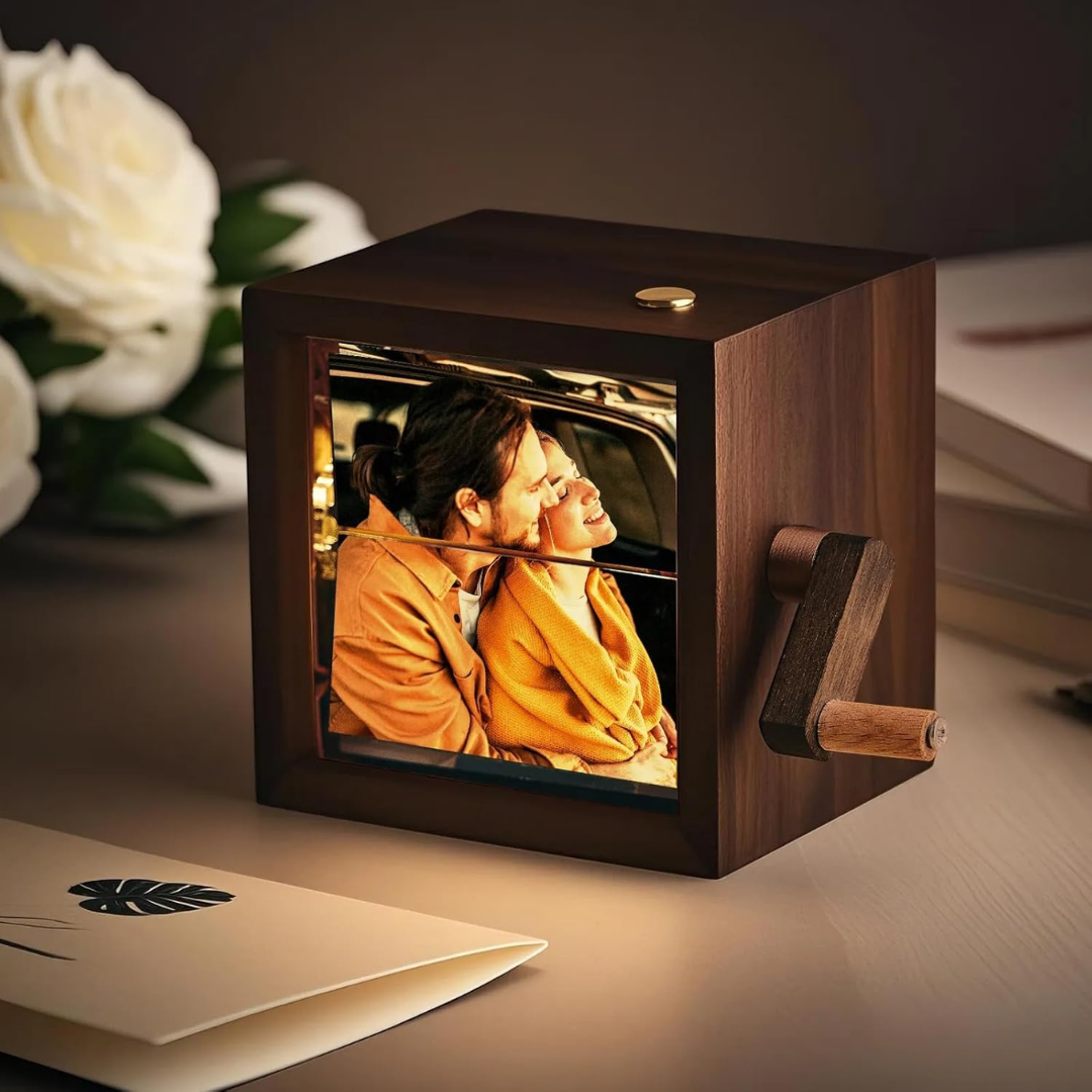 Deluxe Crank Reveal Keepsake Photo Box